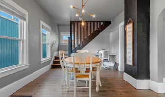 1212 N LEMINWAH St, Appleton, WI 54911
