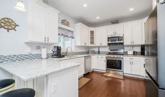 741 Beach Ave, Beachwood, NJ 08722