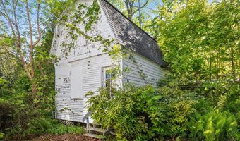 75 Ledgelawn Ave, Bar Harbor, ME 04609
