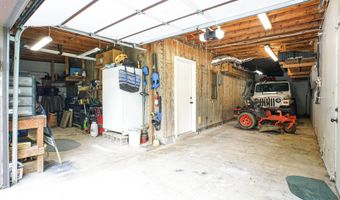 4667 Saint Clara Rd, Alum Bridge, WV 26321