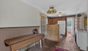 104 Front St, Belfast, ME 04915