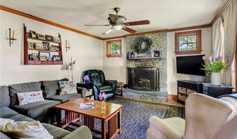 201 Paradise Ave, Middletown, RI 02842