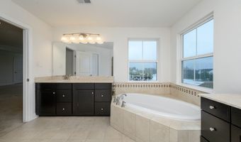 41 Gina Dr, Allentown, NJ 08501