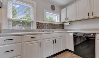 12 Maple St, Bath, ME 04530