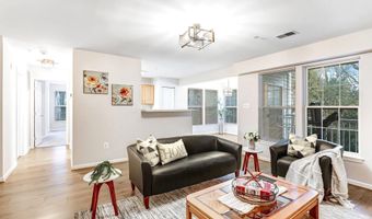 7532- F COXTON Ct 126, Alexandria, VA 22306