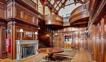 127 Harrison Ave 7, Newport, RI 02840