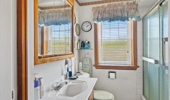 142 County Rd S, Algoma, WI 54201