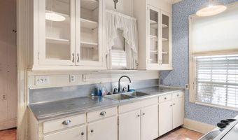 709 E Lafayette St, Abbeville, LA 70510