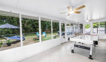 303 LAKEWAY Ln, Apollo Beach, FL 33572