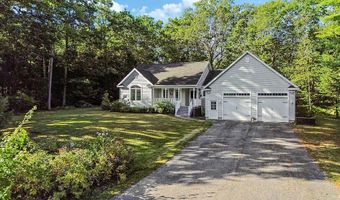5 Little Village Ln, Belgrade, ME 04917