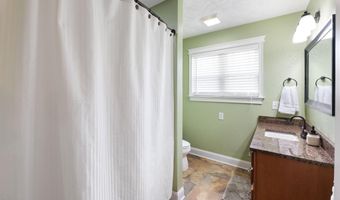 22481 Aven Ln, Abingdon, VA 24211