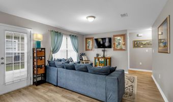 6122 E Jackson St, Bay St. Louis, MS 39520