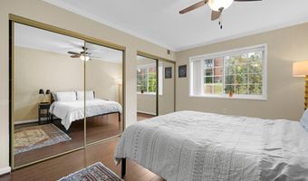 5611 FRANCONIA Rd 103, Alexandria, VA 22310