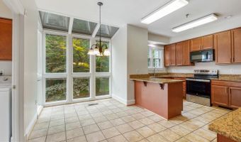 9700 WHITLEY PARK Pl #TH-19, Bethesda, MD 20814