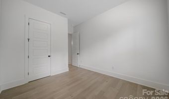 1016 Rockway Dr, Charlotte, NC 28205