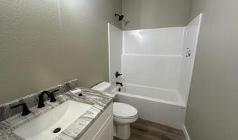 1104 Duke Dr, Bauxite, AR 72011
