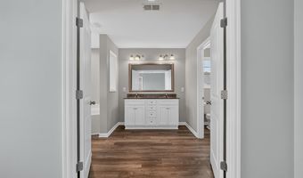 1 Carriagebrook Cir, Camden, SC 29020