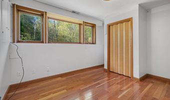 49 Birkdale Rd, Bedford, NH 03110