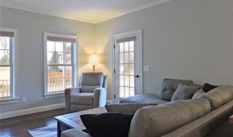 13 Arnold Ave 1, Jamestown, RI 02835
