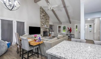463 Londondary Dr, Ballwin, MO 63011