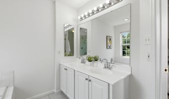 43217 BROOKFORD Sq, Ashburn, VA 20147