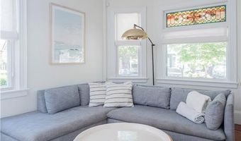 27 Mann Ave, Newport, RI 02840
