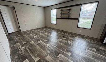 9123 E Pine Rd, Bloomfield, IN 47424
