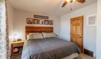 136 1st Ave, Alden, MN 56009