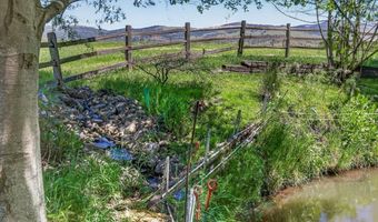 39 E Valley View Rd, Ashland, OR 97520