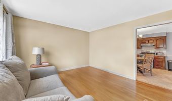 22 Berkshire St, Avenel, NJ 07001