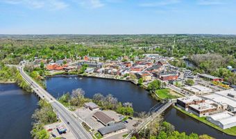 330 Catherine Ct, Allegan, MI 49010