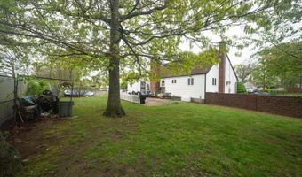 42 Ronald Dr N, Amityville, NY 11701