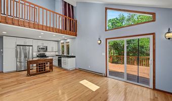 114 Claremont Dr, Albrightsville, PA 18210