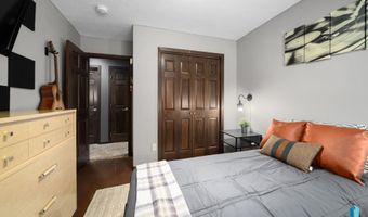 212 N Fairway Dr, Brandon, SD 57005
