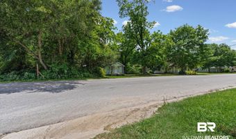 805 D'Olive St, Bay Minette, AL 36507
