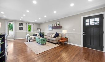 1832 W Woodland Ave, Addison, IL 60101