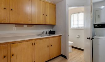 10210 SW CRESTWOOD Ct, Beaverton, OR 97008