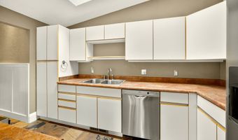 767 Twin Pines Cir, Ashland, OR 97520