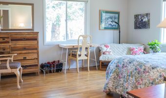 826 Holly St, Ashland, OR 97520