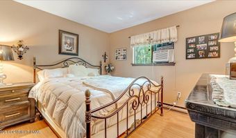222 Keats Ln, Albrightsville, PA 18210