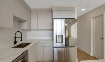 1200 N NASH St 811, Arlington, VA 22209