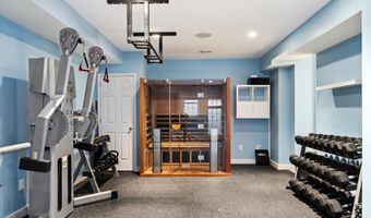 5213 CATHEDRAL Ave NW, Washington, DC 20016