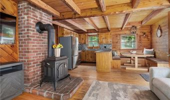 450 Franklin Rd, Coventry, RI 02816