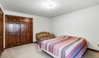 1837 S LEE St, Appleton, WI 54915