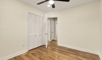 8730 EWING Dr, Bethesda, MD 20817