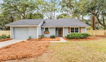 10 Chesterfield Lake Dr, Beaufort, SC 29906