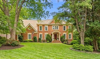 3801 WASHINGTON WOODS Dr, Alexandria, VA 22309