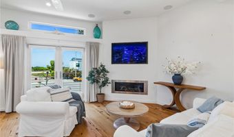 6512 Surfside Ln, Carlsbad, CA 92011