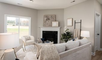 301 Glassmine Trl 48, Aberdeen, NC 28315