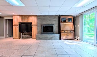 6409 Old Wood Rd, Ashtabula, OH 44004